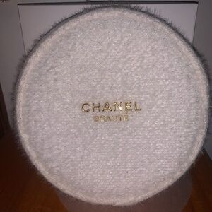 Limited edition Chanel Beauté fluffy Cream Round cosmetic Bag